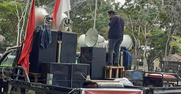 Tolak 500 TKA, Ketua DPRD Pimpin Demonstran, AP2 Sultra Memfasilitasi