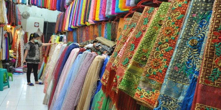 Kemendag Ajak Industri Tekstil Aktif Majukan Produk TPT