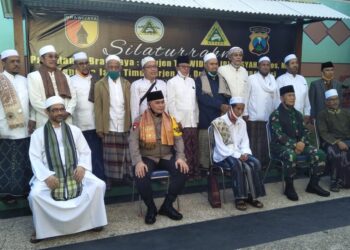 Pangdam dan Kapolda Silaturahmi ke Para Ulama di Jawa Timur