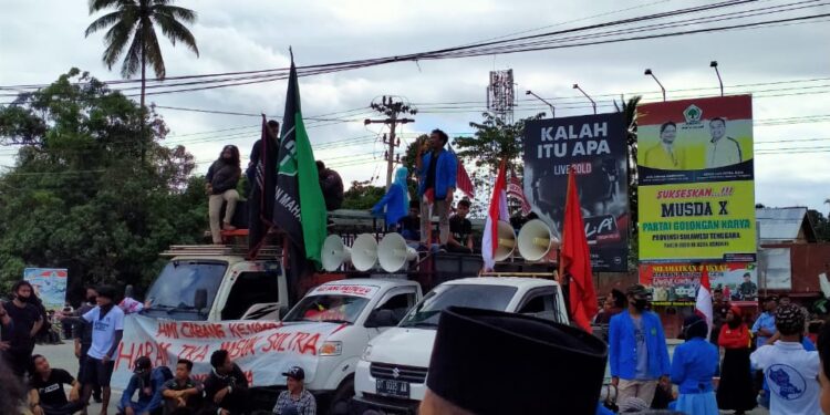 Ratusan Massa Bersiap Hadang TKA Cina di Kendari