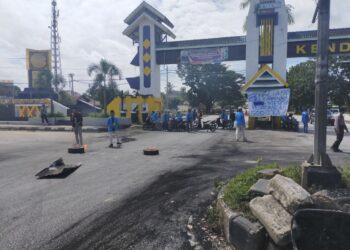 Mahasiswa IAIN Aksi Tolak TKA Cina di Kendari