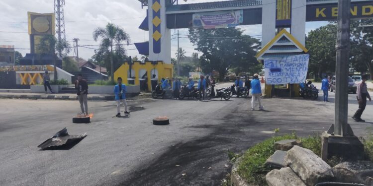 Mahasiswa IAIN Aksi Tolak TKA Cina di Kendari