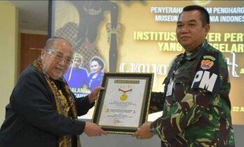 Polisi Militer TNI AD Pecahkan Rekor Dunia dengan Wayang