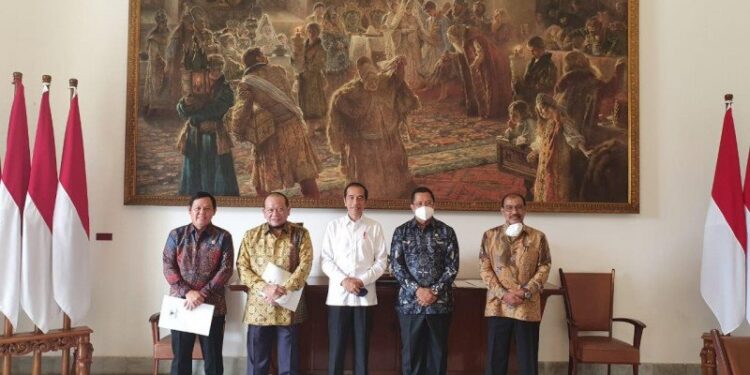 Pimpinan DPD Bertemu Presiden Sampaikan Hasil Pengawasan