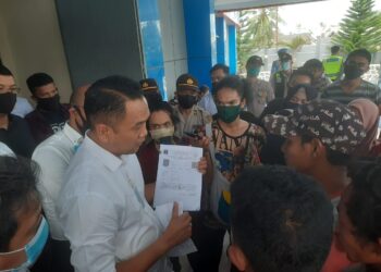 Tolak TKA Cina di Kendari, Massa Sambangi Kantor Imigrasi