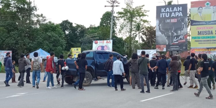 Ratusan Mahasiswa dari Berbagai Elemen Tolak Kedatangan TKA Cina