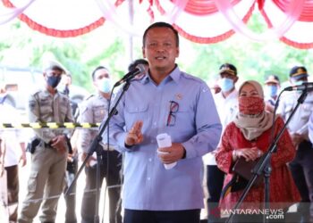 Menteri Edhy Sebut Hapus Larangan Cantrang Bisa Serap Tenaga Kerja