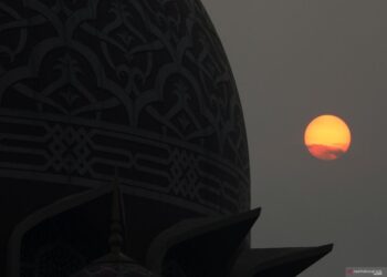 WNA di Malaysia Masih Dilarang Salat Berjamaah di Masjid