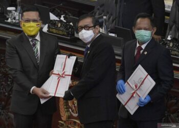 Permohonan Uji Materi Perppu Penundaan Pilkada Dicabut