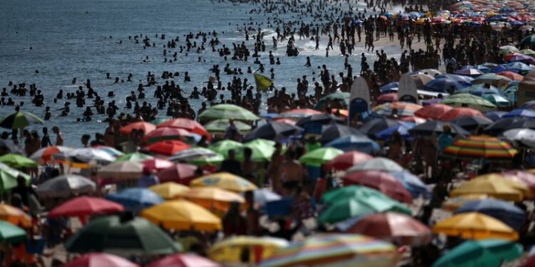 Pantai Rio de Janeiro Dibuka Kalau Sudah Ada Vaksin COVID-19