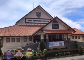 Ketua Meninggal, Kantor DPRD Rembang Ditutup Sementara