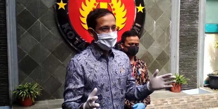 Mendikbud Tegaskan Tak Ada Rencana Permanenkan PJJ