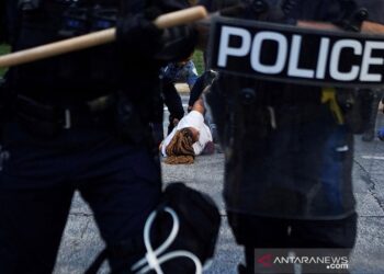 Trump Sebut ‘Lebih Banyak Orang Kulit Putih’ Terbunuh oleh Polisi AS