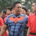 Momen Jenderal Andika Perkasa Rangkul Enzo Saat Olahraga Bersama Taruna Akmil