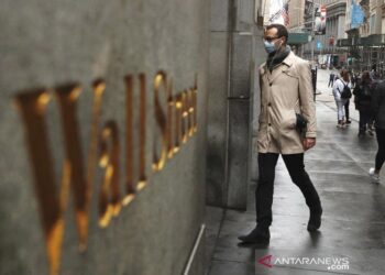 Wall Street Melonjak, Indeks Dow Jones Melonjak 369,21 Poin