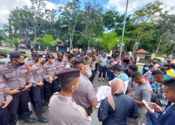 Unjuk Rasa PMII Kendari Direspon Aparat Setempat