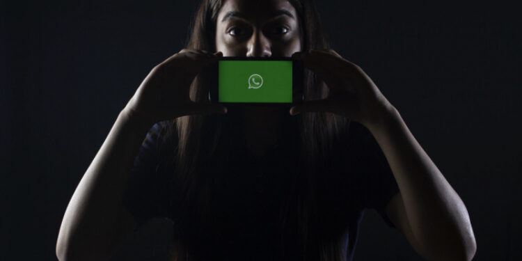 Hati-hati Tawaran Menginstal WhatsApp Modifikasi