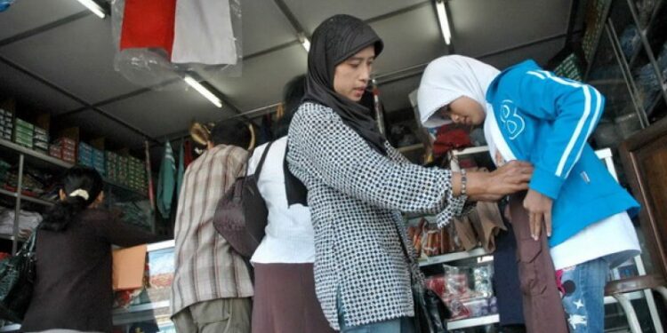 Sekolah di Yogyakarta Dilarang Wajibkan Siswa Beli Seragam