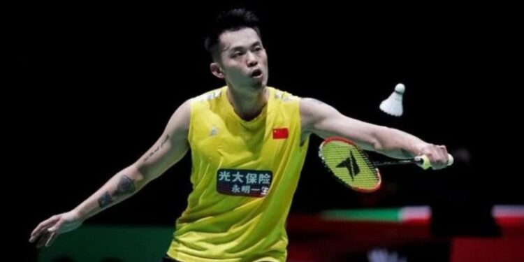 Lin Dan Gantung Raket