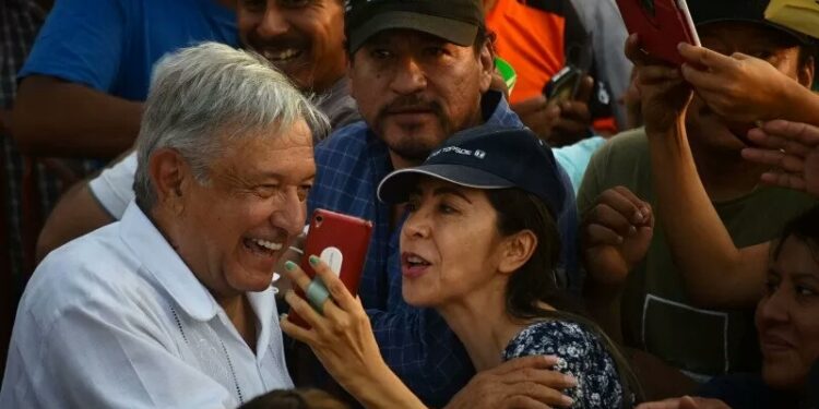 Presiden Meksiko Sumbang Seperempat Gajinya untuk Covid-19