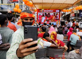 PM Modi Resmikan Pembangunan Kuil Hindu di Tempat Masjid Dihancurkan