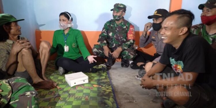 Istri Kasad Tengok Kandang Kambing Dibangun Jadi Rumah Layak Huni