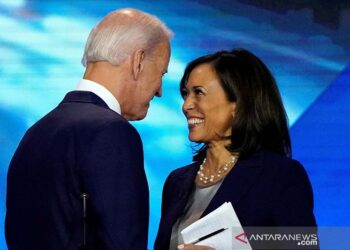 Pasangan Demokrat Biden dan Harris Tampil Bersama