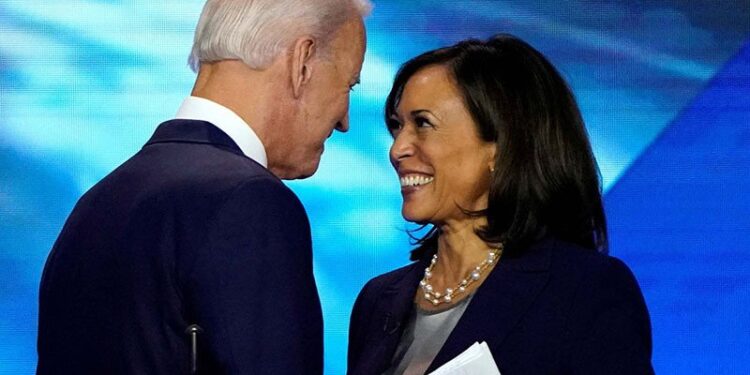 Pasangan Demokrat Biden dan Harris Tampil Bersama