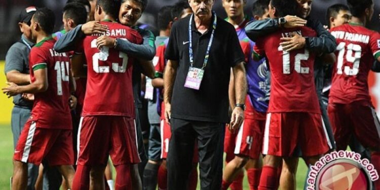 Mantan Pelatih Timnas Indonesia Alfred Riedl Tutup Usia