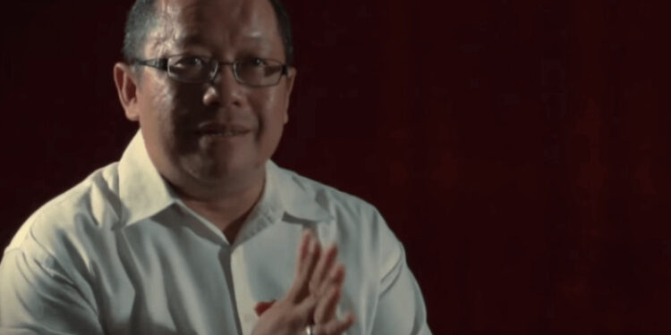 Ternyata Pakar TI Onno W Purbo Tak Pakai WhatsApp dan SMS