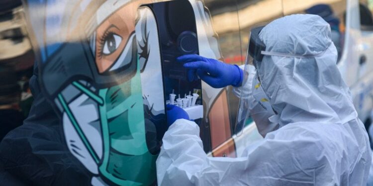 Indofarma Sediakan Layanan Tes PCR Hanya Rp600 Ribu