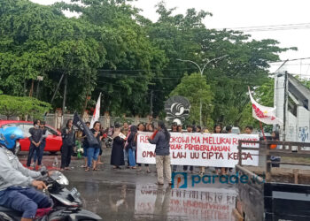 Serikat Perempuan Indonesia (SERUNI) Tolak UU Ciptaker