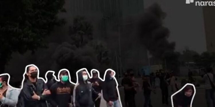 Siapa yang Membakar Halte Sarinah?