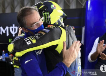 Rossi Jalani Perpisahan Emosional dengan Tim Pabrikan Yamaha