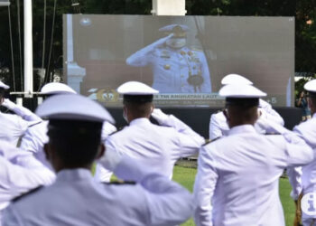 Kasal Lantik 331 Perwira Remaja TNI AL Lulusan Diktukpa