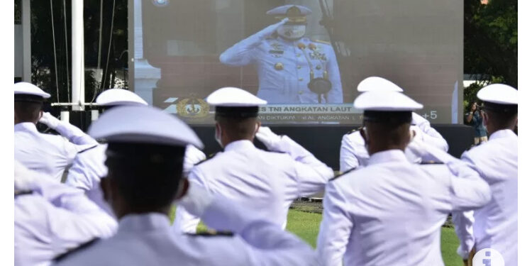 Kasal Lantik 331 Perwira Remaja TNI AL Lulusan Diktukpa