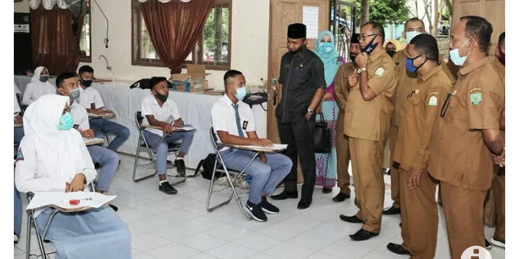 Pelajar di Sabang Mulai Terima Bantuan Pendidikan