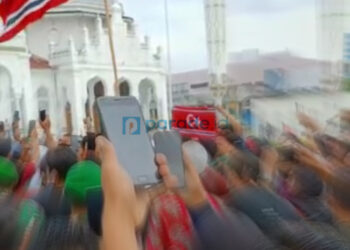Bendera Bulan Bintang Berkibar di Banda Aceh