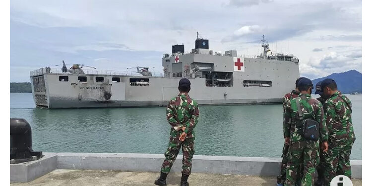 RS terapung TNI AL tiba di Mamuju dan Siap Tangani Pasien Gawat