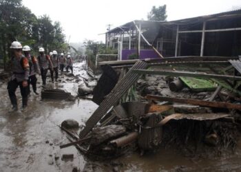 Banjir Bandang, Ratusan KK di Perumahan Gunung Mas Mengungsi