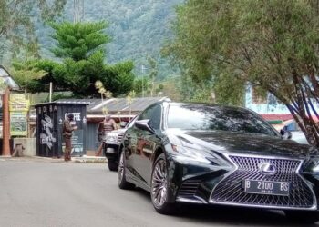 Megawati Soekarnoputri dan Ketua DPR Kunjungi Kebun Raya Cibodas