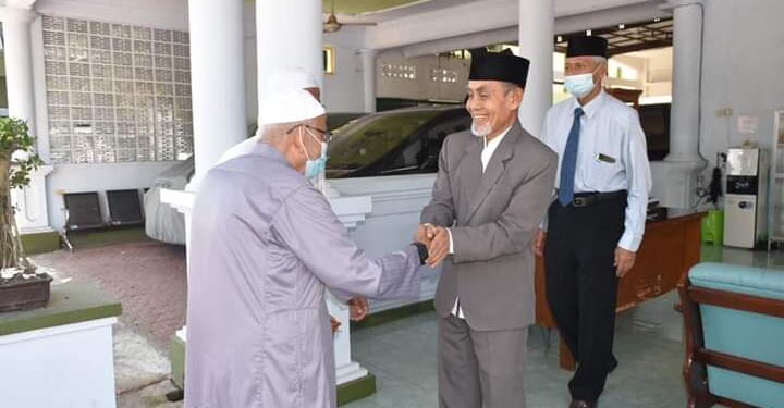 Lawatan Silaturahmi Ustaz ABB ke Sejumlah Pesantren