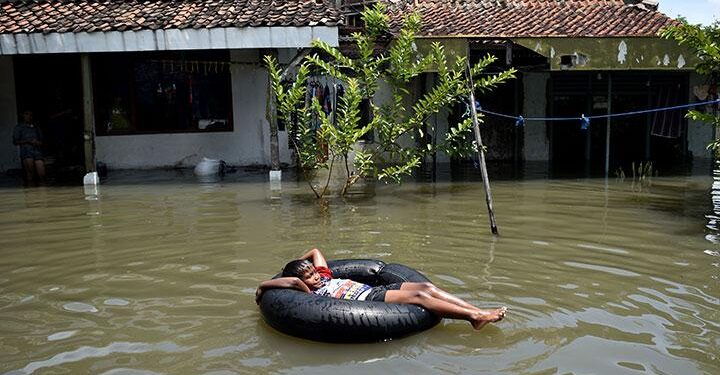 Soal Banjir, Benarkah Hanya Ada Satu Gubernur Saja yang Dikritisi?