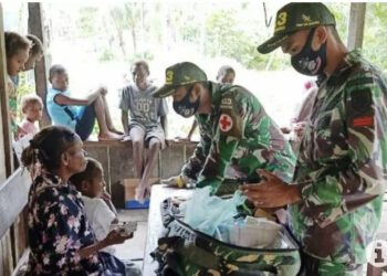 Satgas Yonif MR 413 Berikan Layanan Kesehatan Warga di Perbatasan