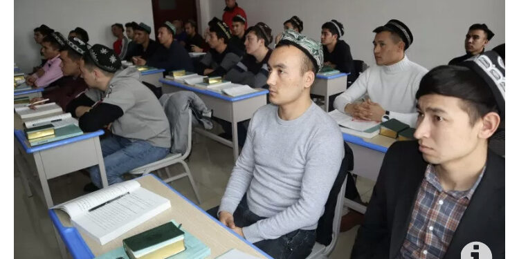 Parlemen Belanda: Perlakuan China terhadap Uighur Adalah Genosida