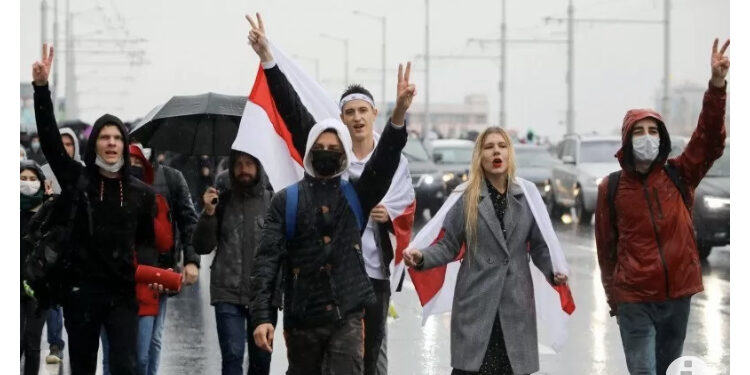Dua Jurnalis Terancam Penjara karena Beritakan Unjuk Rasa di Belarus