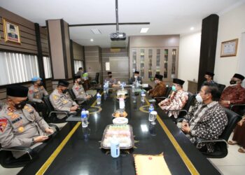 Kapolri Silaturahmi ke Persis