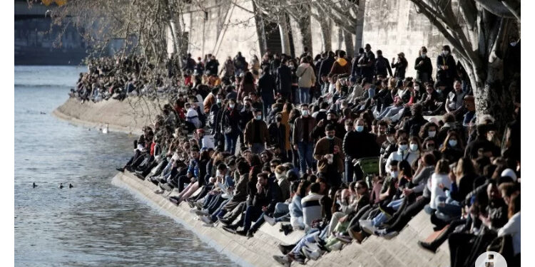 PM Prancis Berlakukan Penguncian Covid Sebulan di Paris