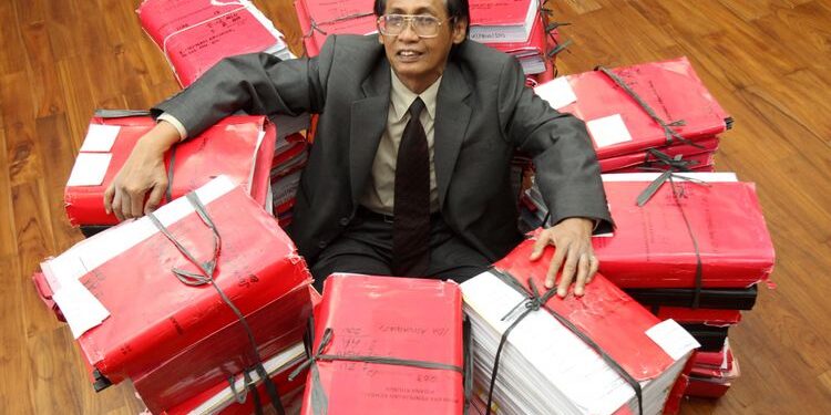 Artidjo Alkostar: Kisah Teladan yang Tak Ada Duanya