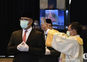 Mendikbud Lantik Prof “Kun” Adnyana sebagai Rektor ISI Denpasar